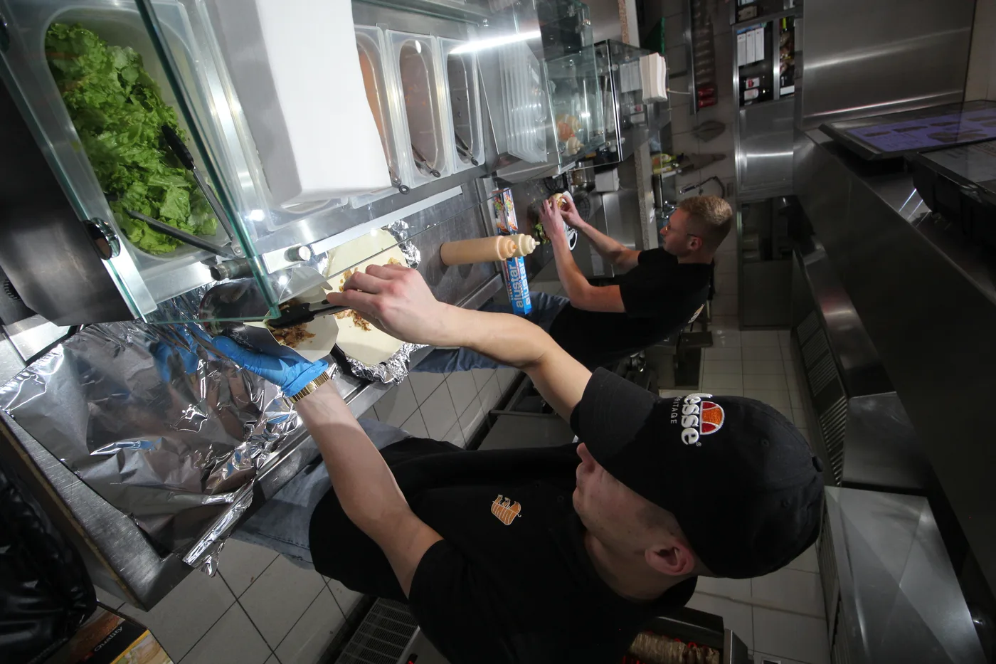 Restaurant Le Repaire Cernier — équipe en cuisine